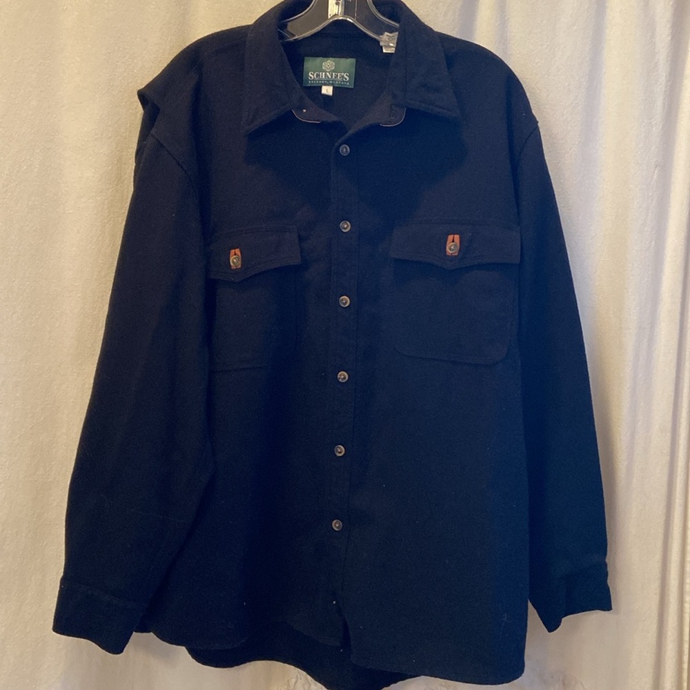 Schnee’s Bozeman Montana Wool blend Men’s shirt. Size L Black.